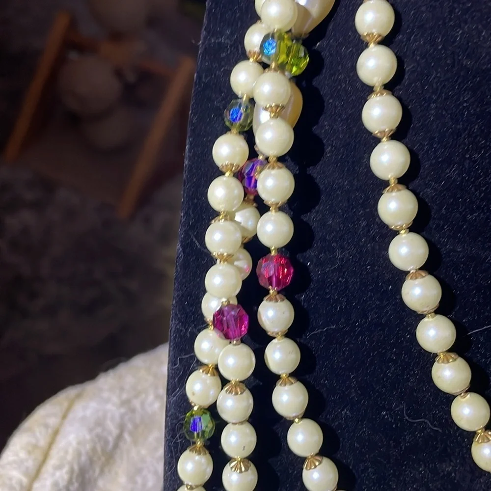 Vintage Original By Robert Elegant Pearl and Gemstone Necklace 17 1/2”
